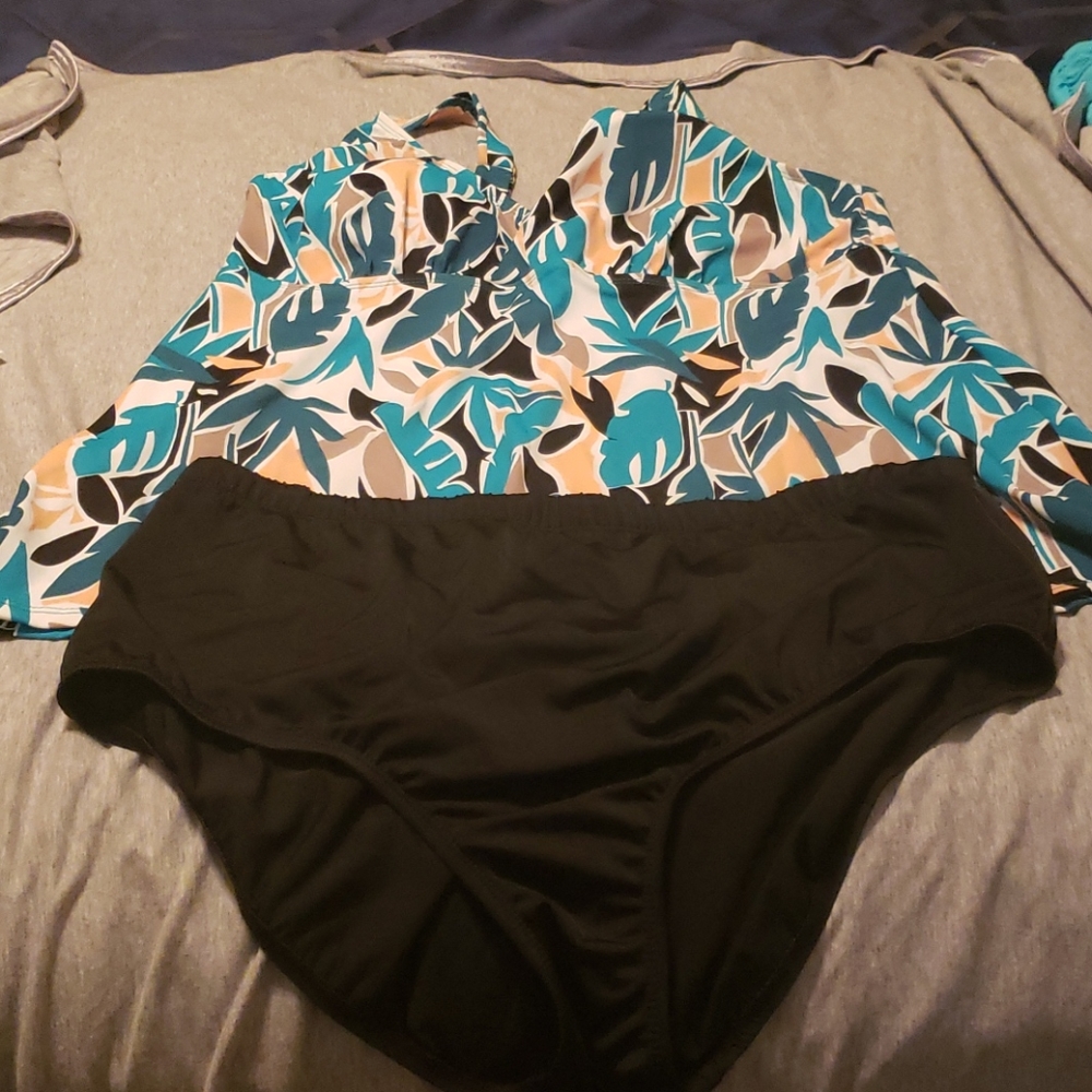 Size 20 tropical style bathing suit top, 22 bottom